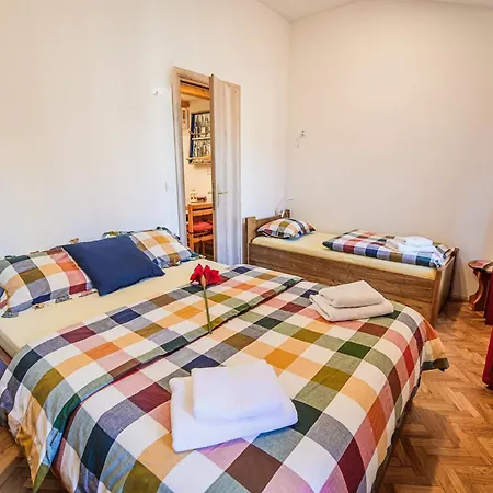 Sleek And Stylish With Sea View - Comfort Two Bedroom With Terrace Apartmán *