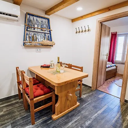 Apartmán Sleek And Stylish With Sea View - Comfort Two Bedroom With Terrace Umag